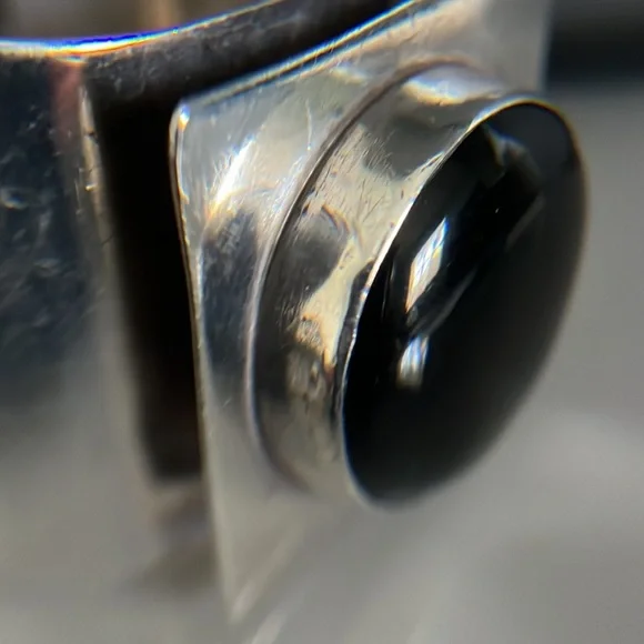 Mary Kay Sterling Silver Vintage Modernist Onyx Cuff Bracelet - Picture 8 of 17